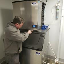 Manitowoc Commercial Ice Maker and Bin Installation in Lexington, KY 0